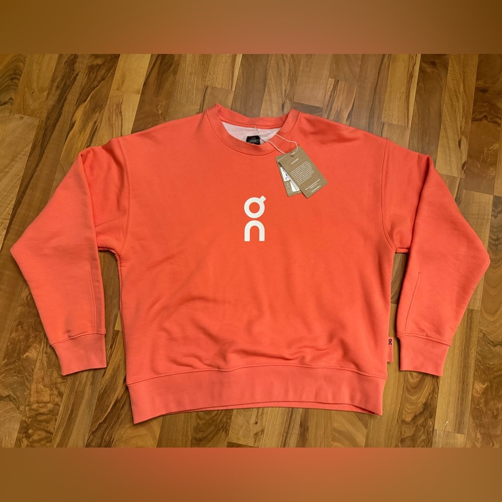 On running On cloud Coral Club Crew Sweatshirt WOMANS Medium NEW WITH TAGS